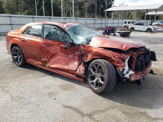  CHRYSLER 300 2021 Оранжевый