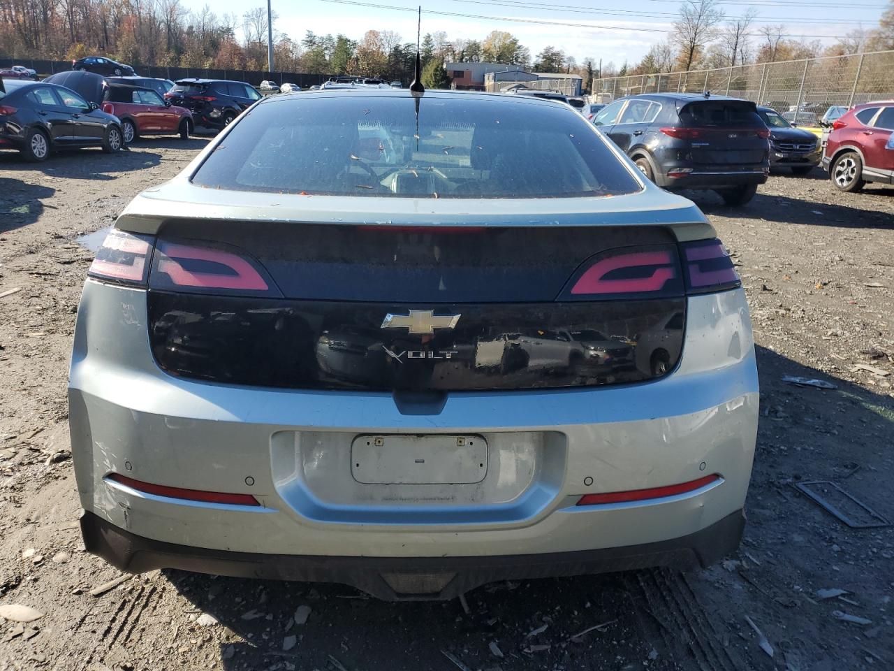 2011 Chevrolet Volt - Image 6