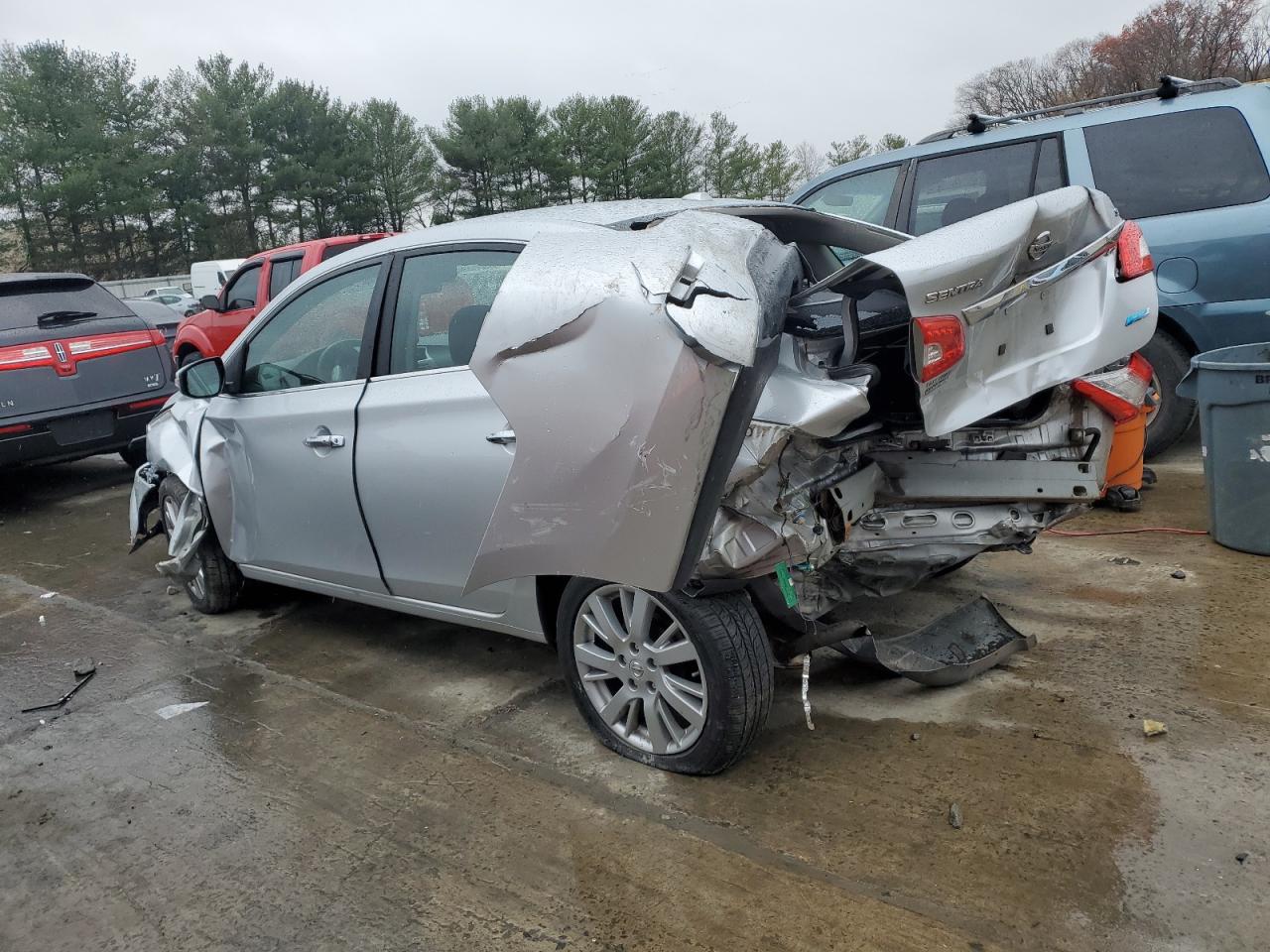 2014 Nissan Sentra - Image 2