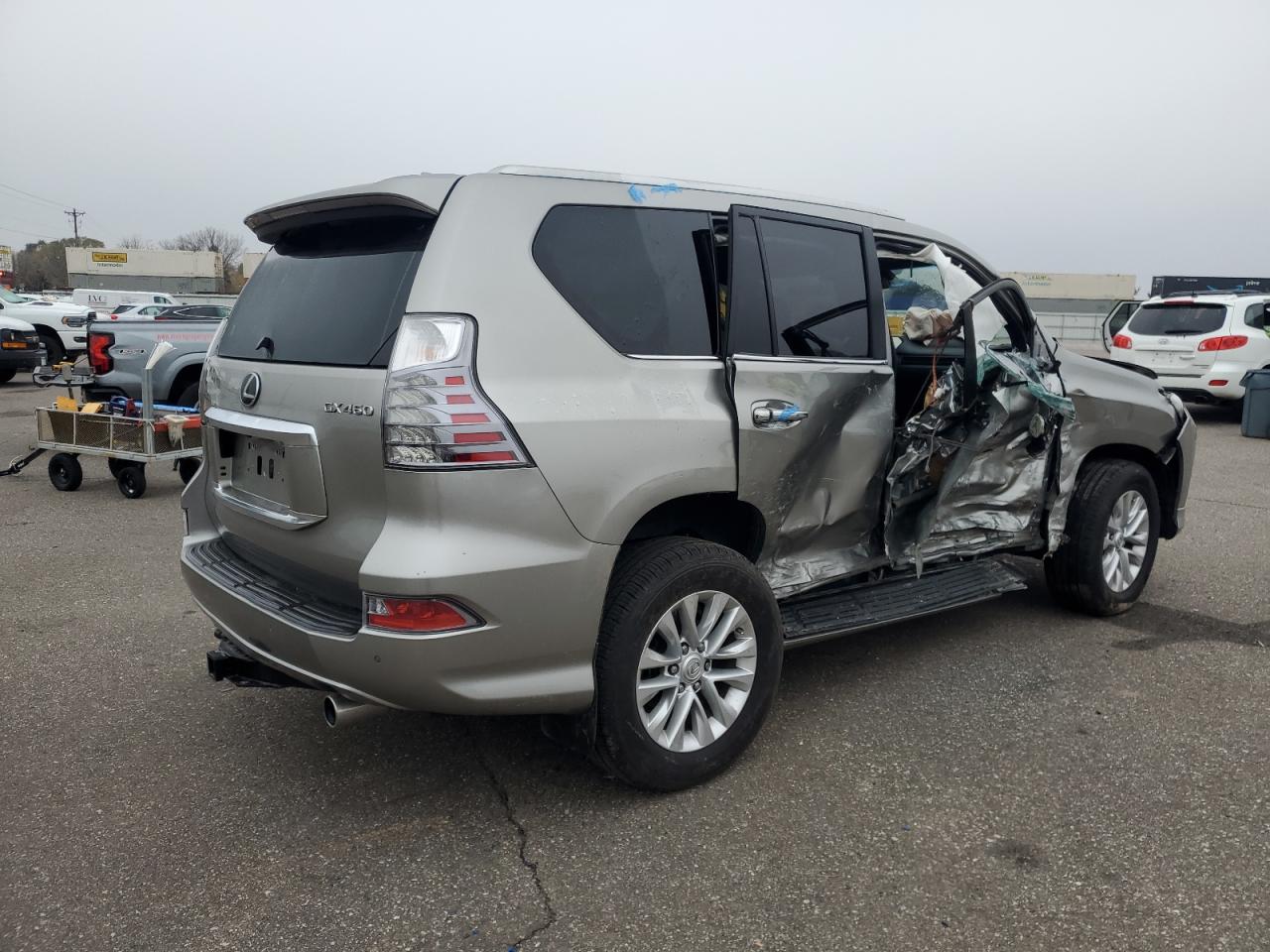2021 Lexus GX - Image 3