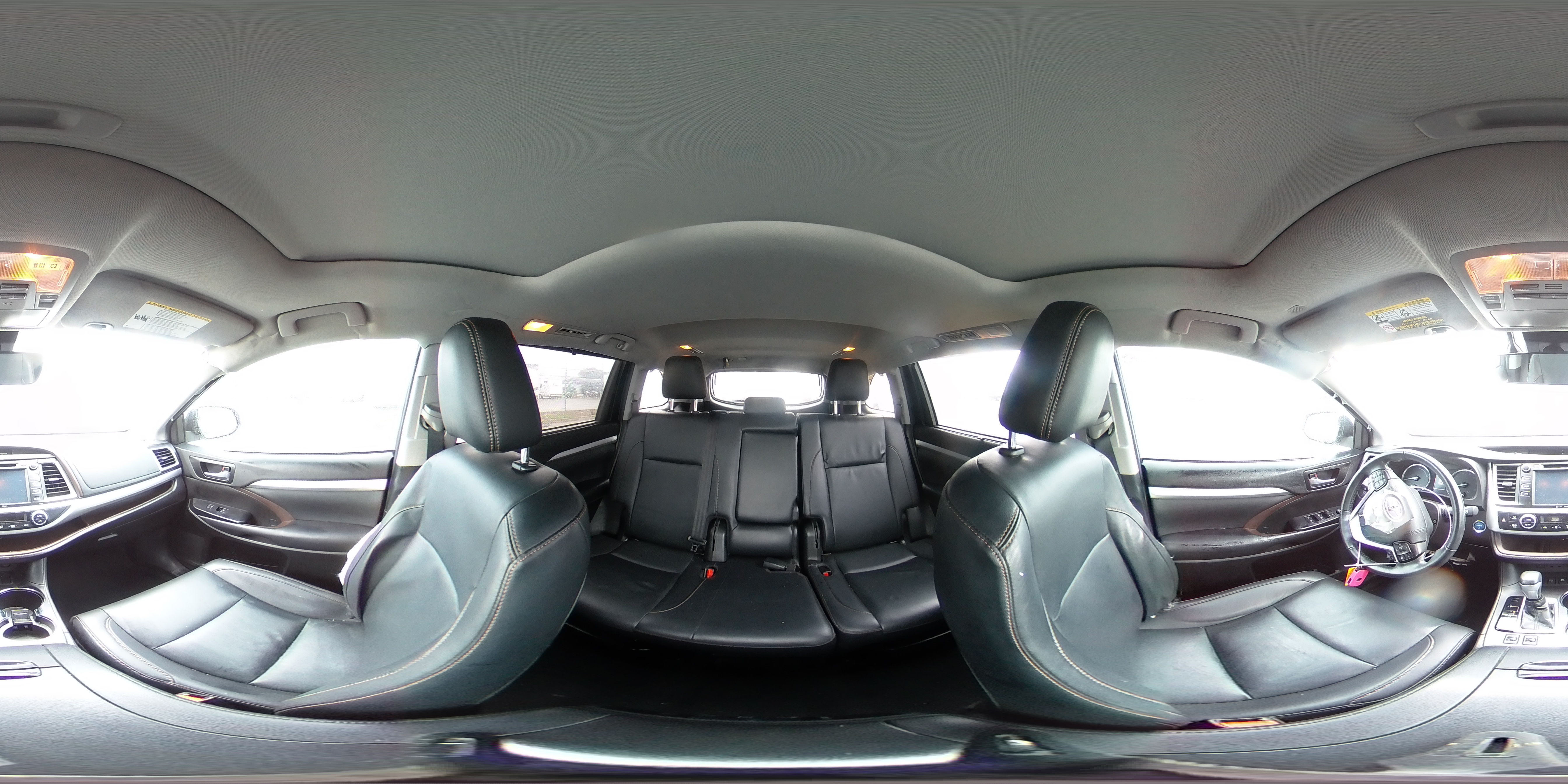 2019 Toyota Highlander - Image 13