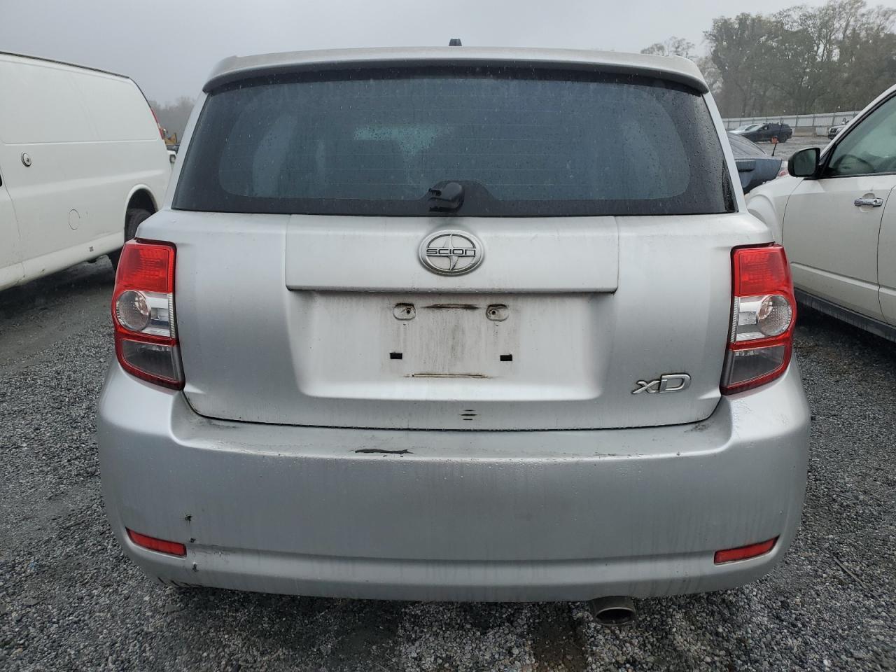 2009 Scion xD - Image 6