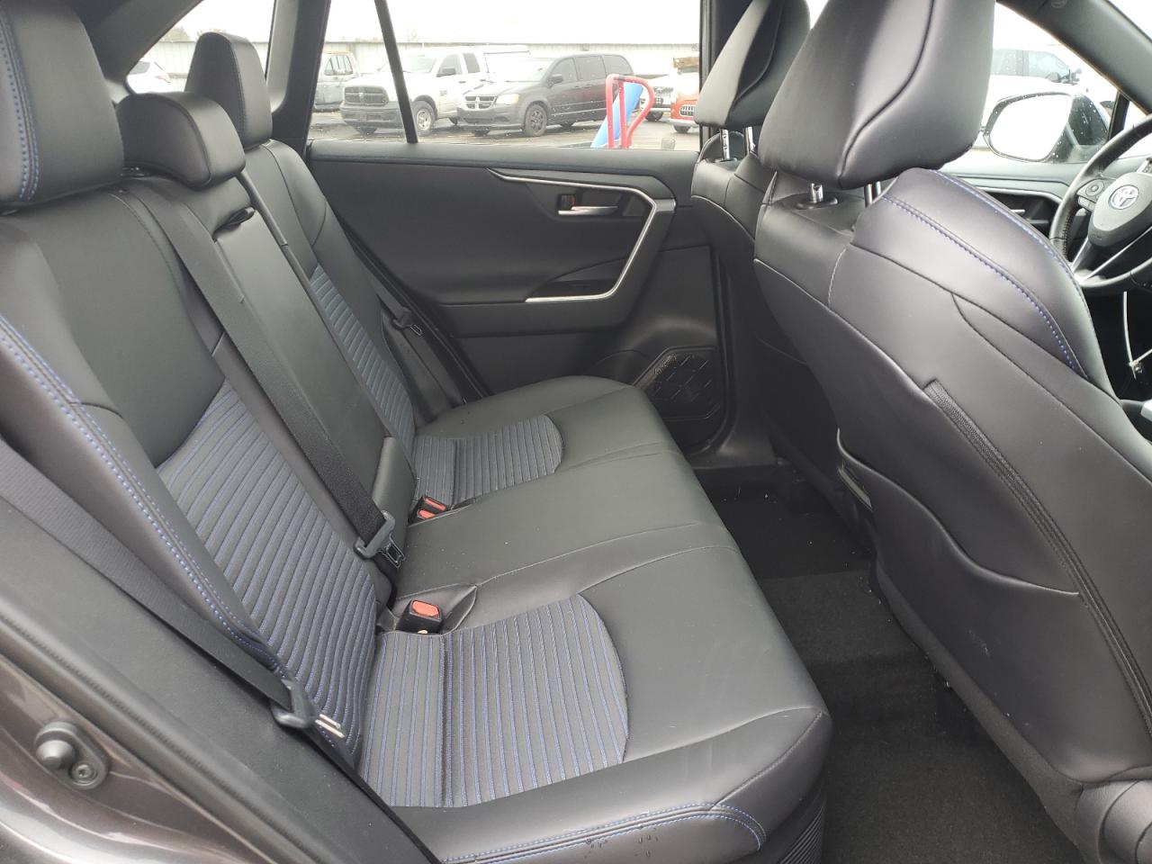 2021 Toyota RAV 4 - Image 11