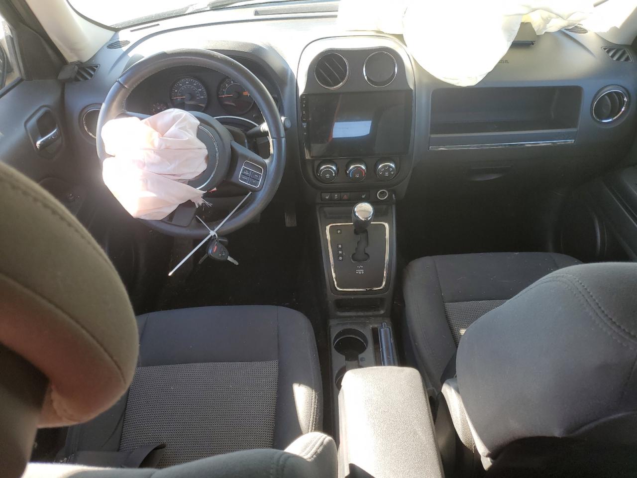 2014 Jeep Liberty (Patriot) - Image 8