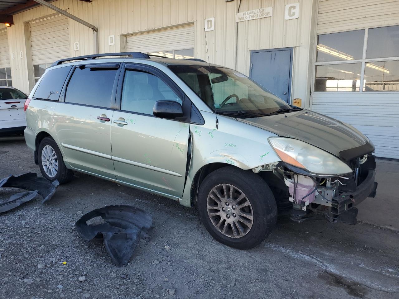 2006 Toyota Sienna - Image 4