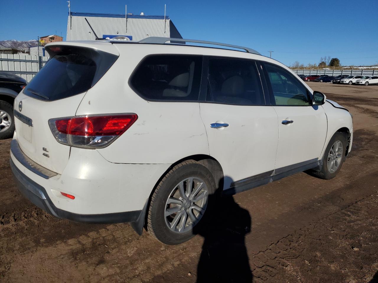 2014 Nissan Pathfinder - Image 3