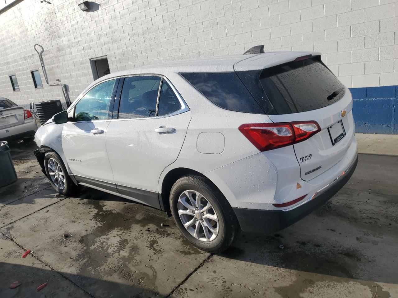 2020 Chevrolet Equinox - Image 2