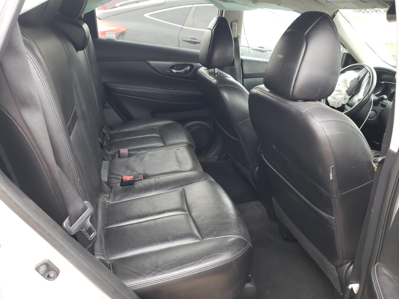 2015 Nissan Rogue - Image 10