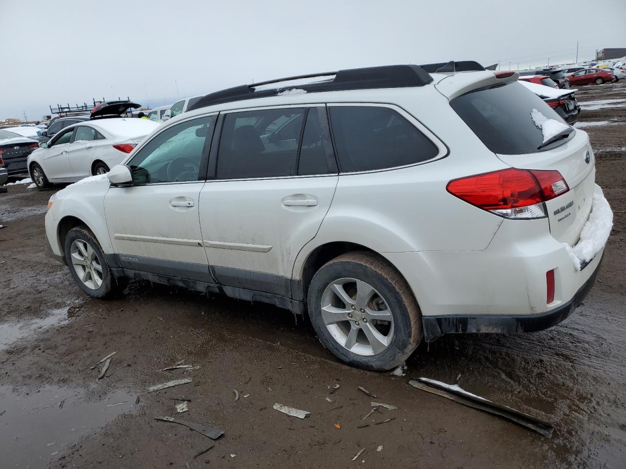 2013 Subaru Outback - Image 2