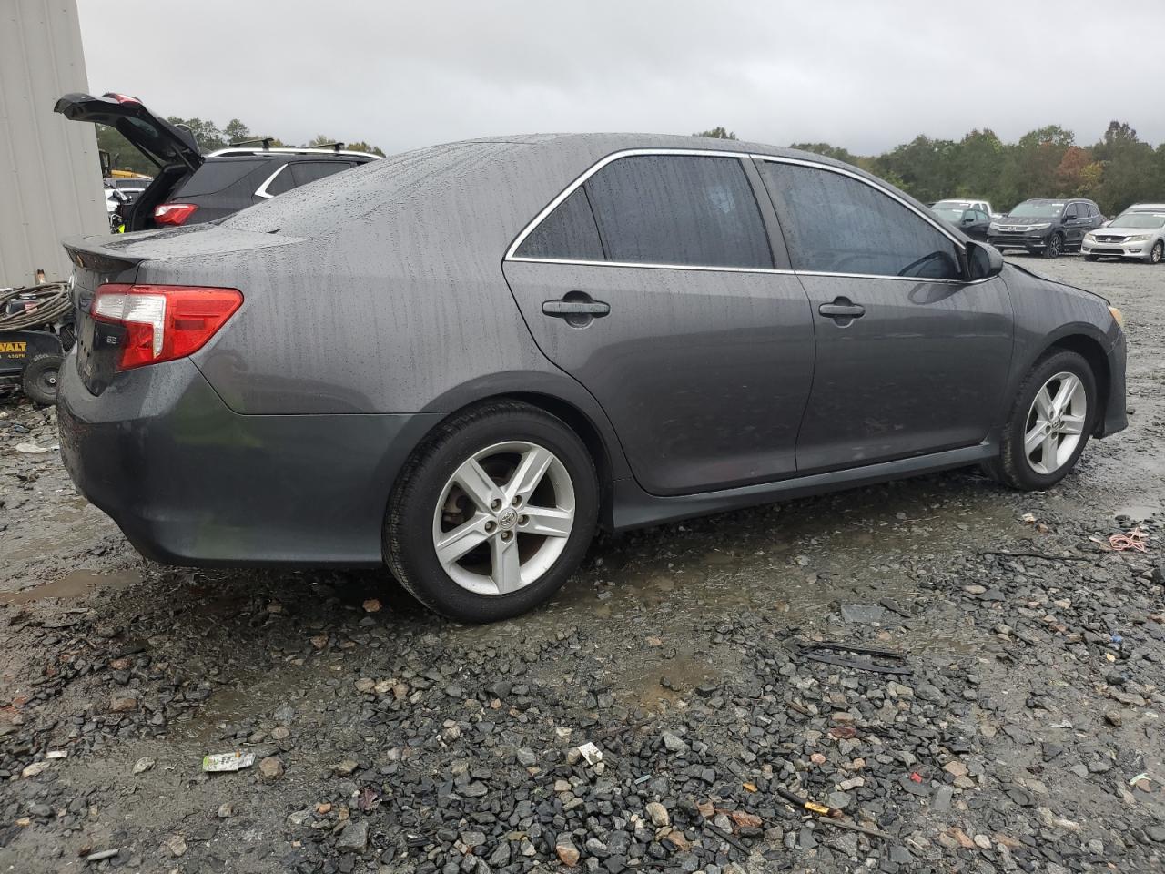 2014 Toyota Camry - Image 3