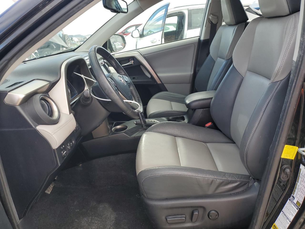 2013 Toyota RAV 4 - Image 7