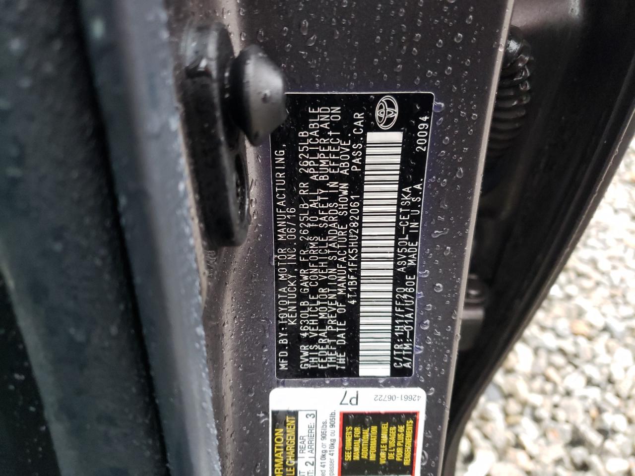 2017 Toyota Camry - Image 12