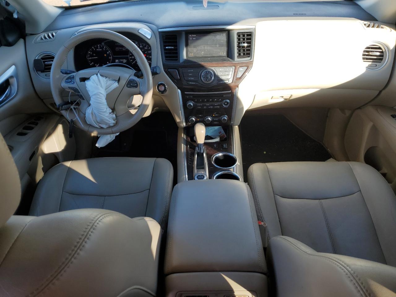 2014 Nissan Pathfinder - Image 8