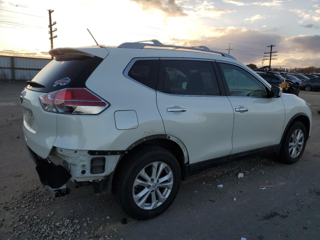 2015 Nissan Rogue - Image 3