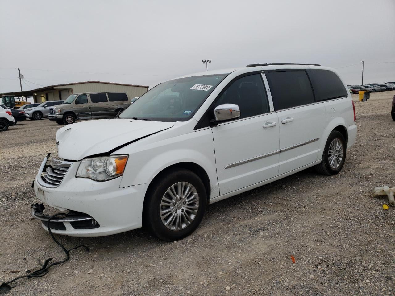 2015 Chrysler Town & Country - Image 1