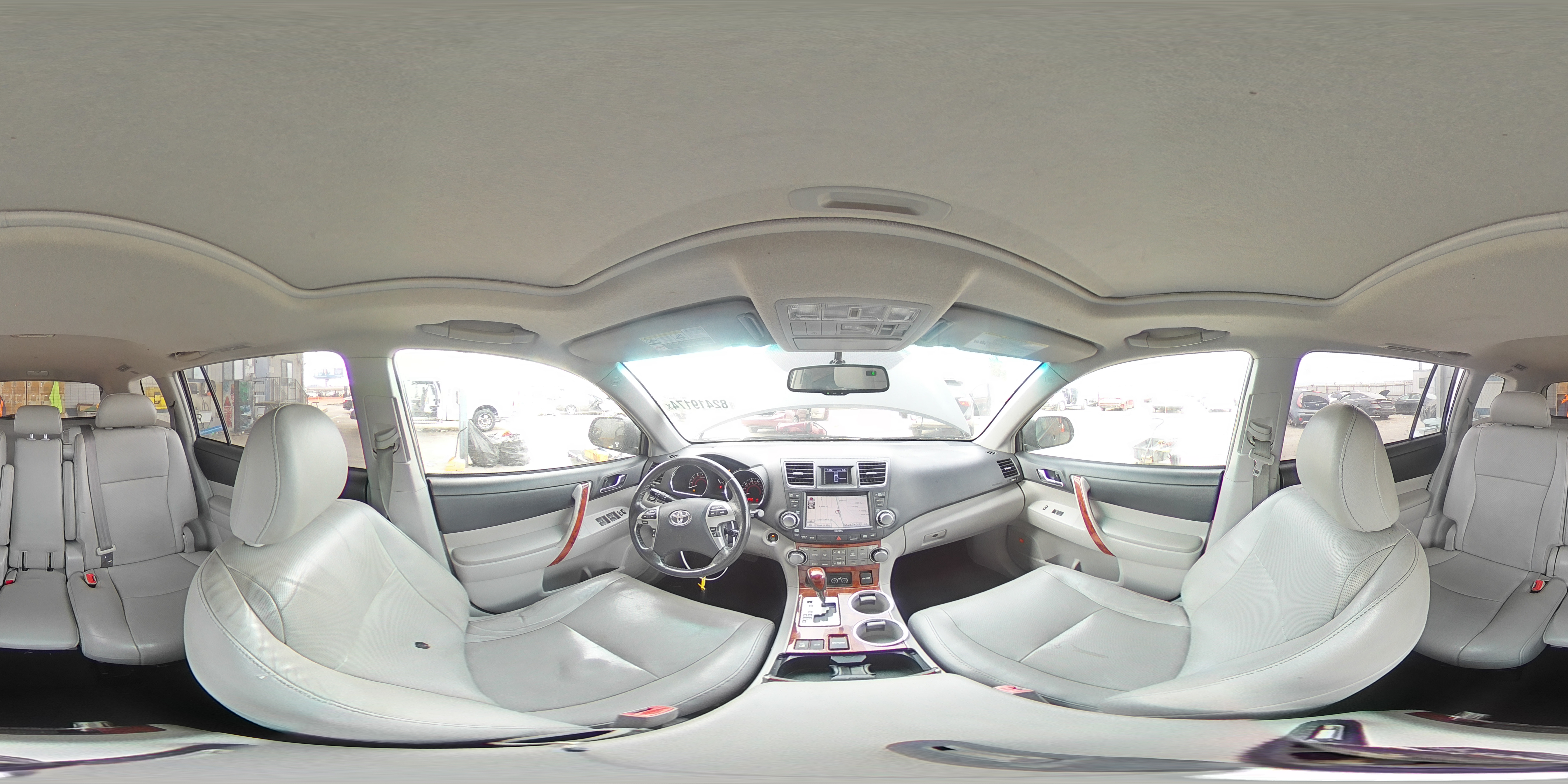 2012 Toyota Highlander - Image 14