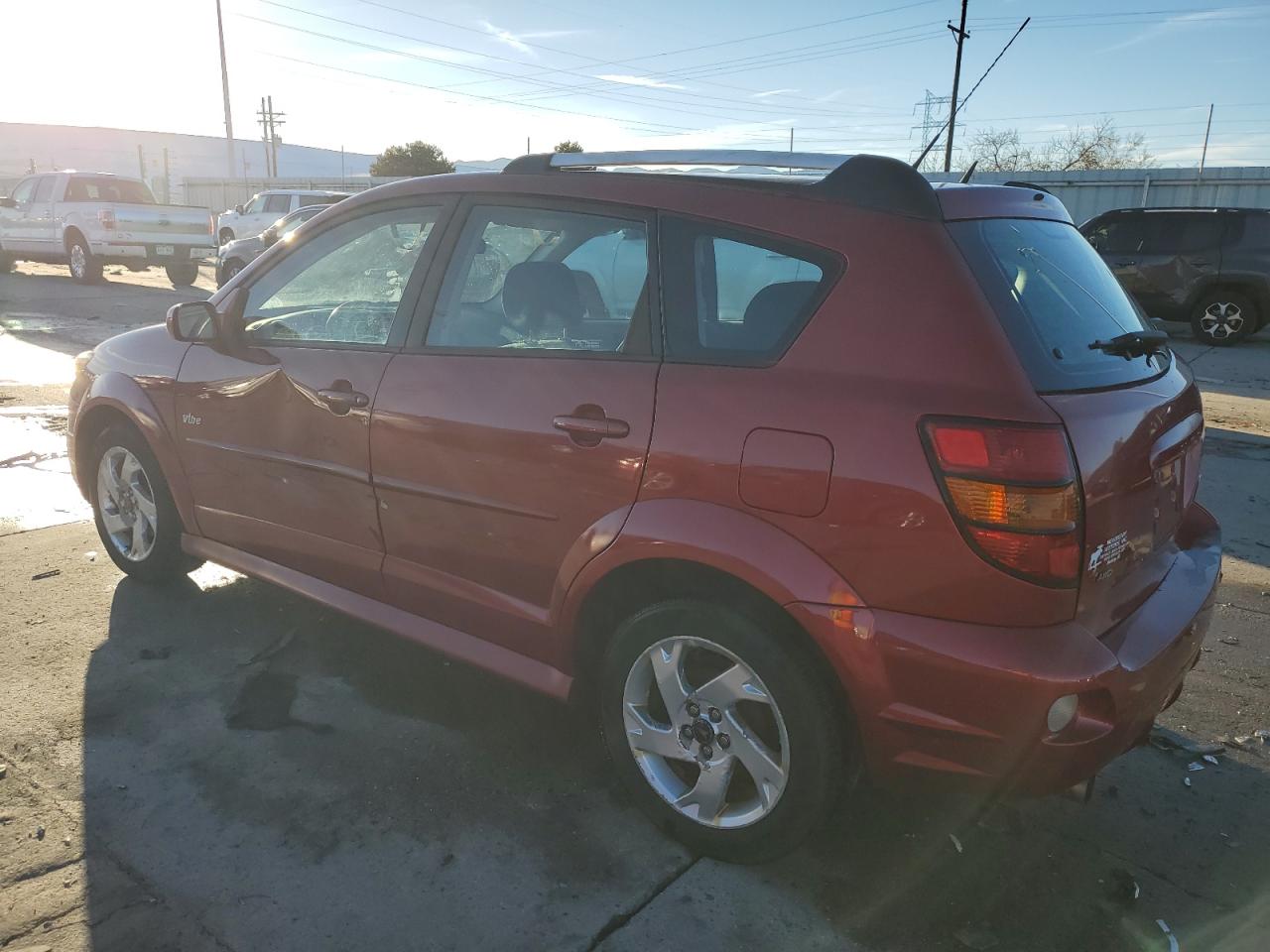 2006 Pontiac Vibe - Image 2