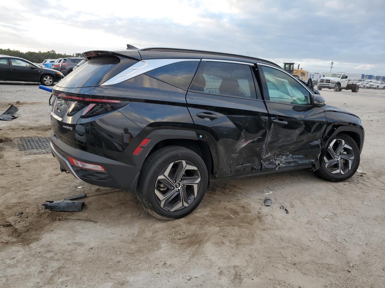 2023 Hyundai Tucson - Image 3