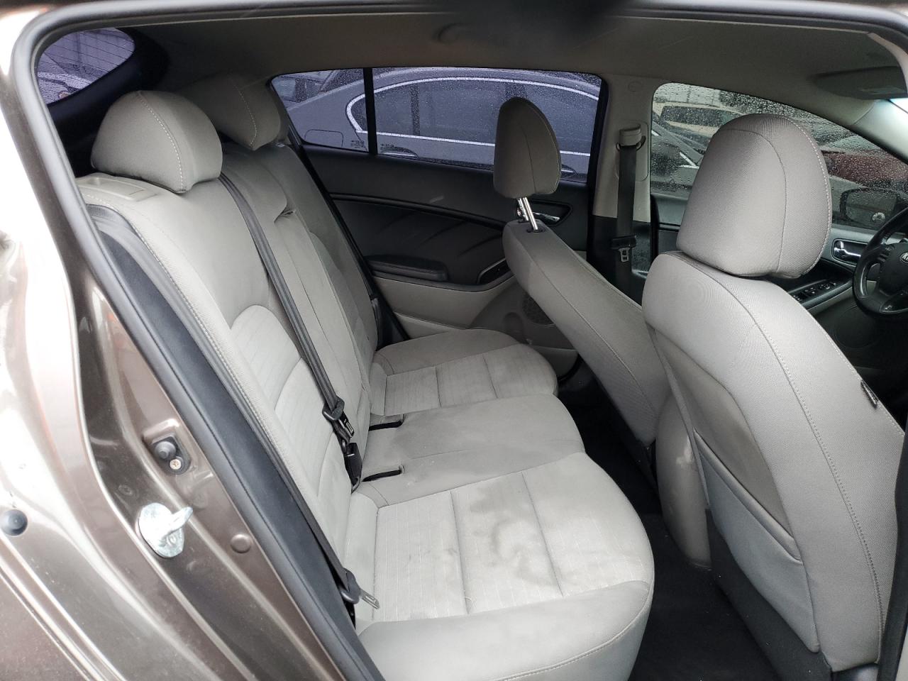 2014 Kia Forte - Image 10