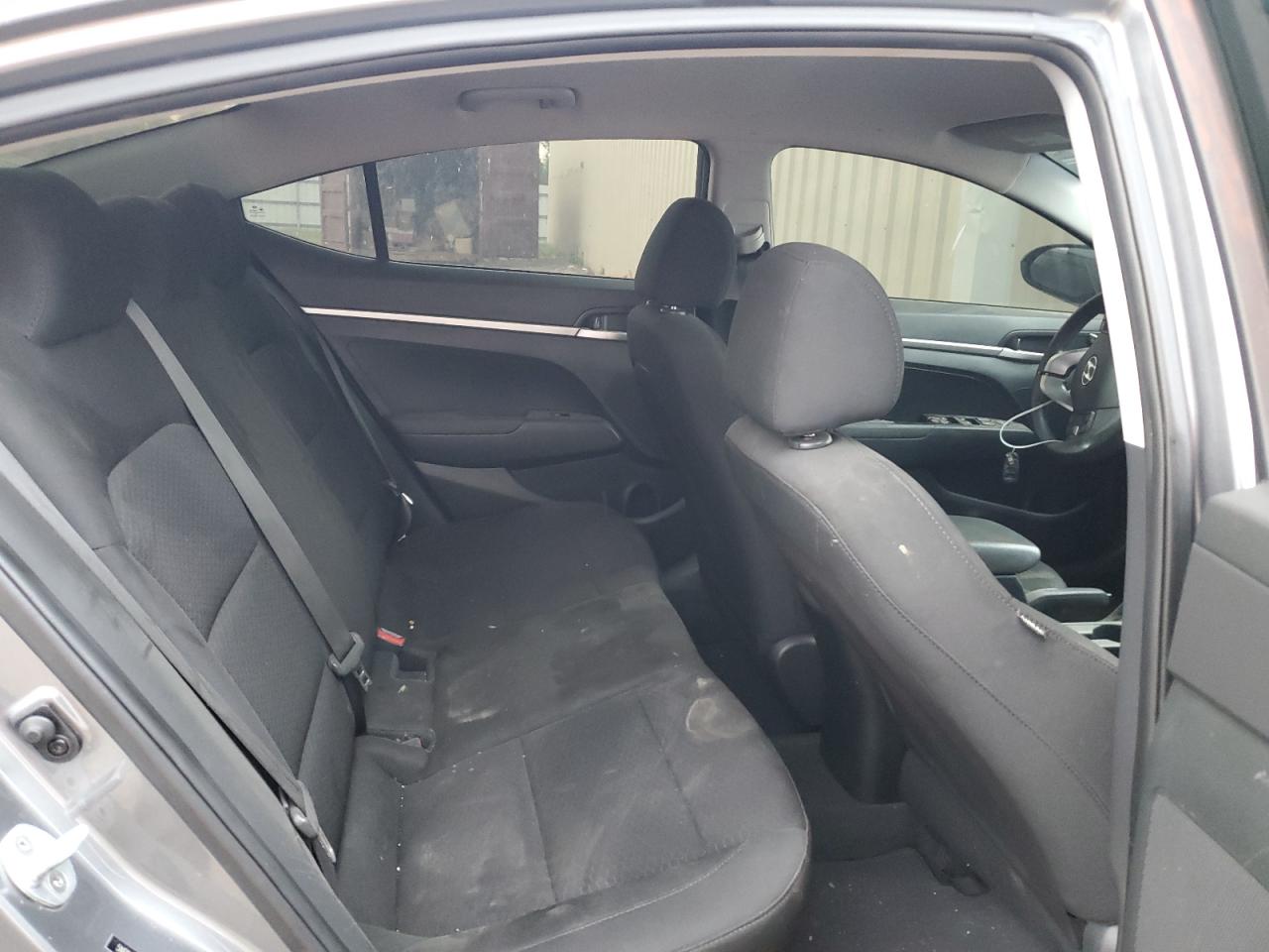 2019 Hyundai Elantra - Image 10