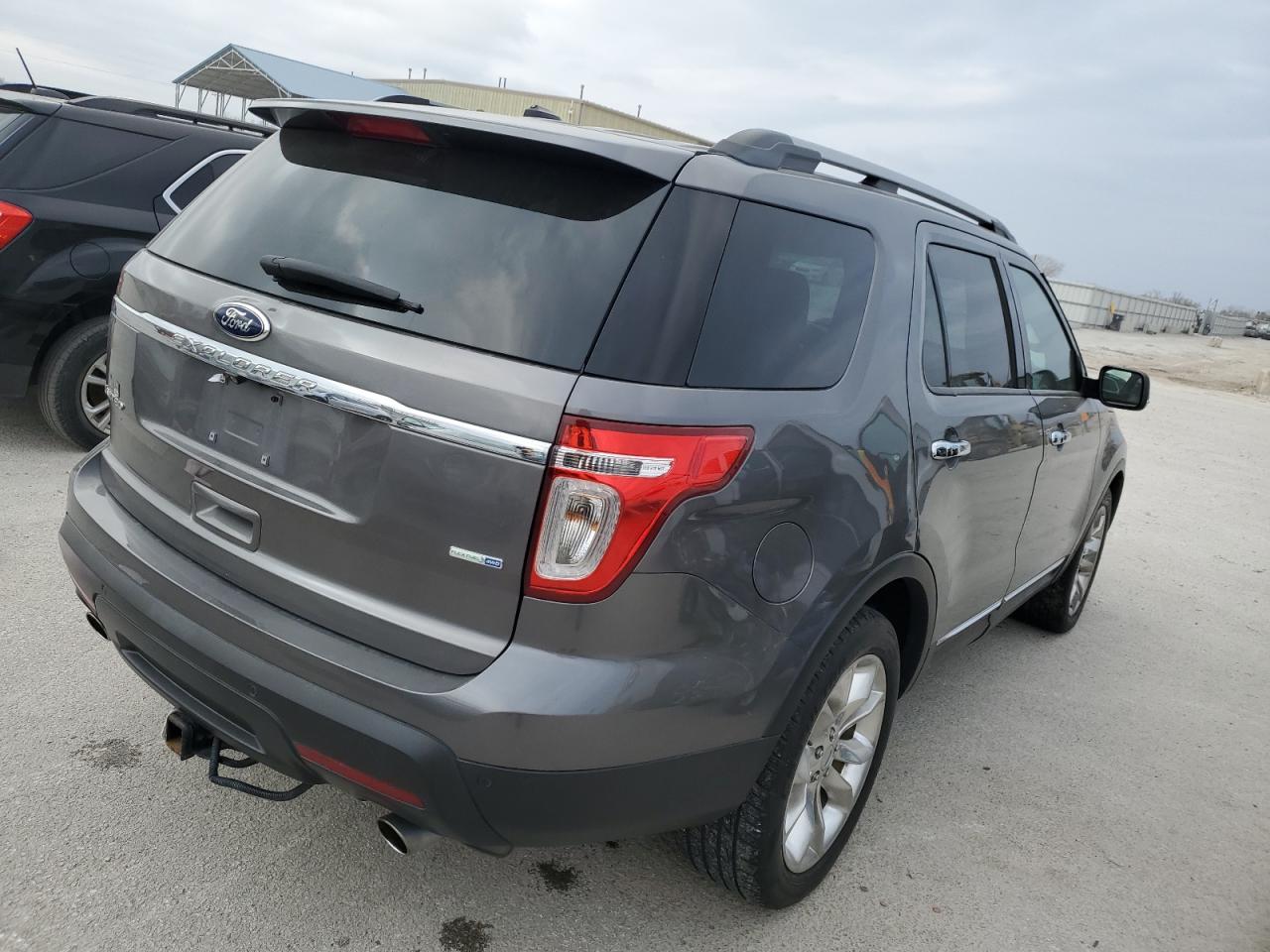 2014 Ford Explorer - Image 3