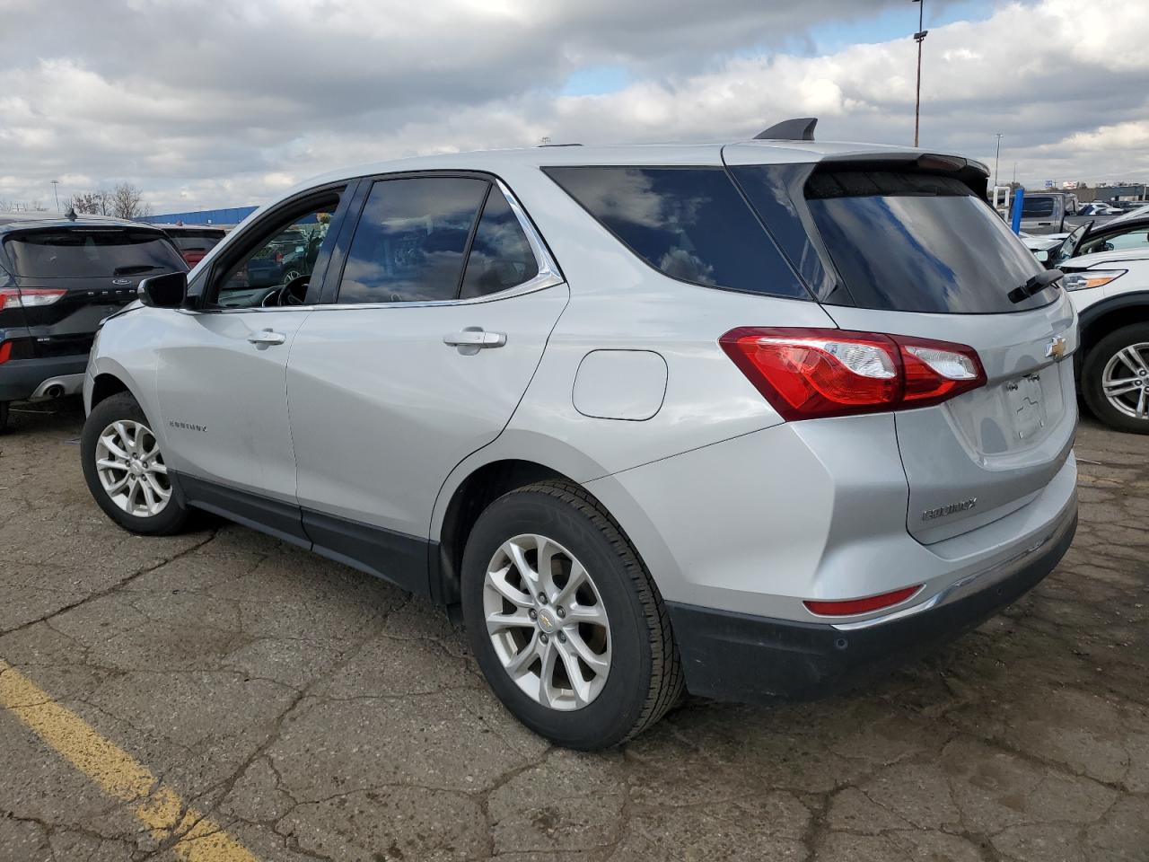 VIN 2GNAXKEV0K6173471 2019 CHEVROLET EQUINOX no.2