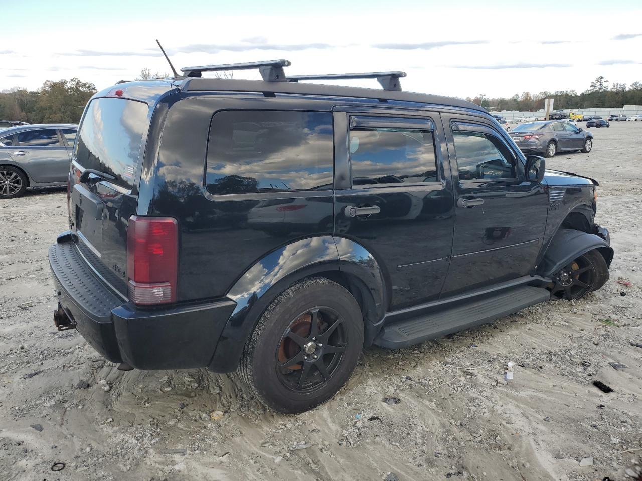 2007 Dodge Nitro - Image 3