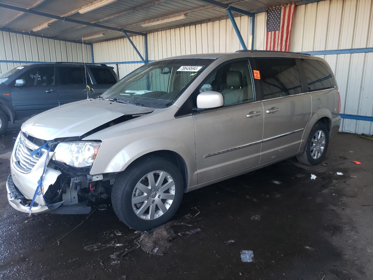 VIN 2C4RC1BG6FR573756 2015 CHRYSLER MINIVAN no.1