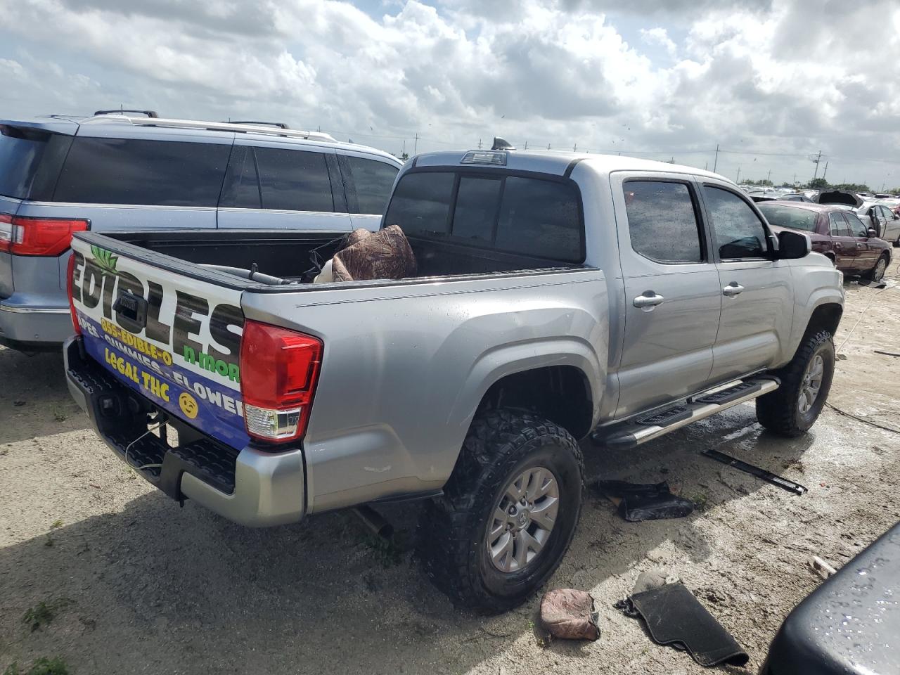 VIN 5TFAX5GN8HX075725 2017 TOYOTA TACOMA no.3