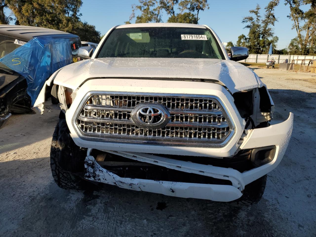 2018 Toyota Tacoma - Image 5