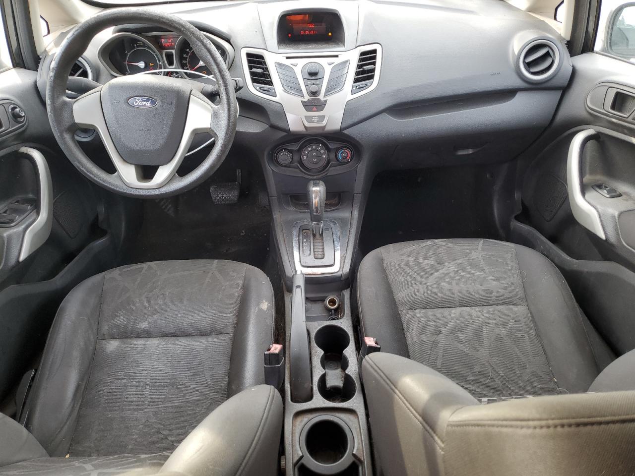 2011 Ford Fiesta - Image 8