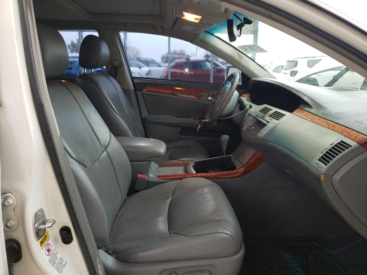 2007 Toyota Avalon - Image 7