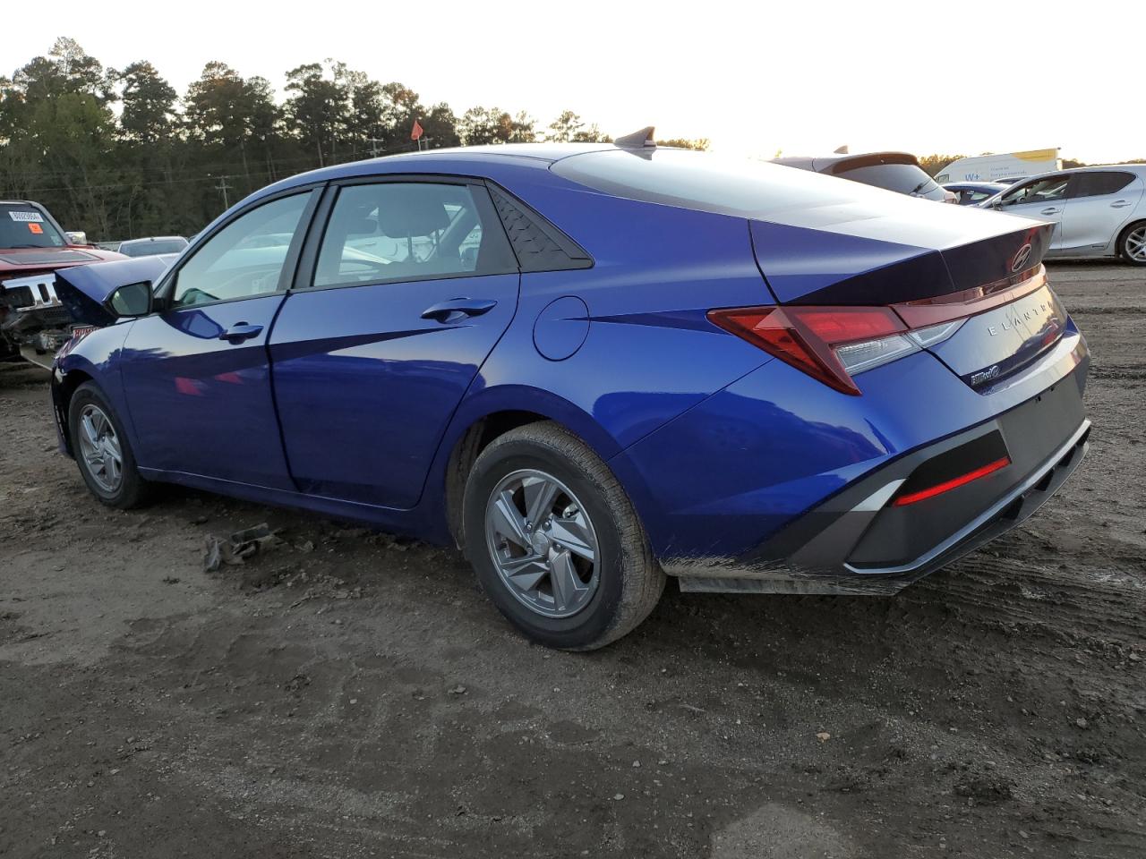 2024 Hyundai Elantra - Image 2