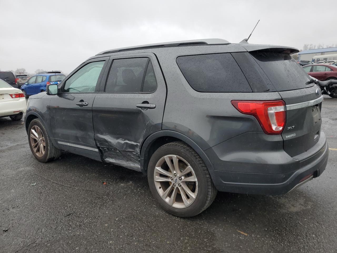 2019 Ford Explorer - Image 2