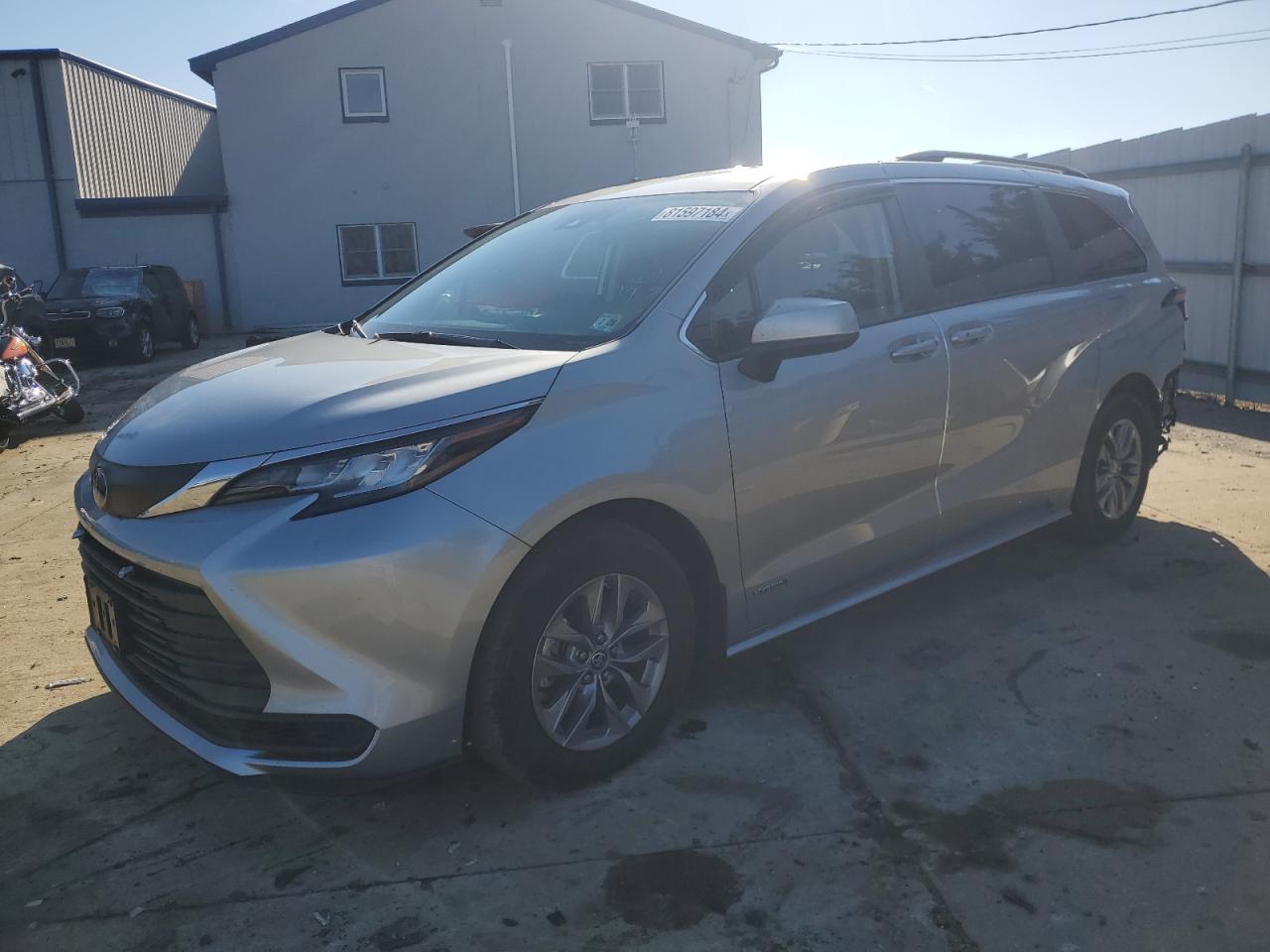 2021 Toyota Sienna - Image 1