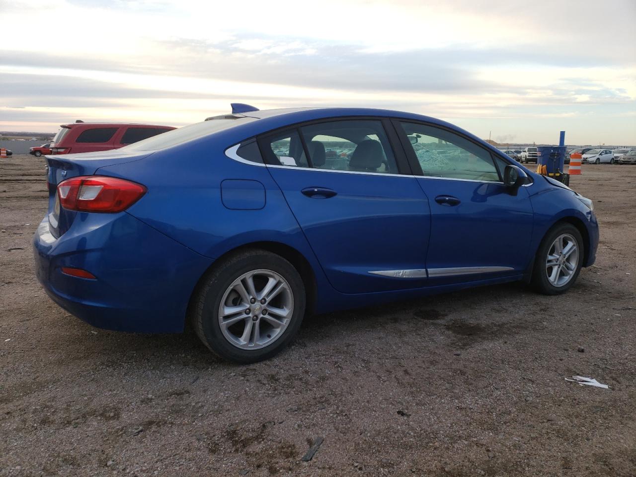 2017 Chevrolet Cruze - Image 3