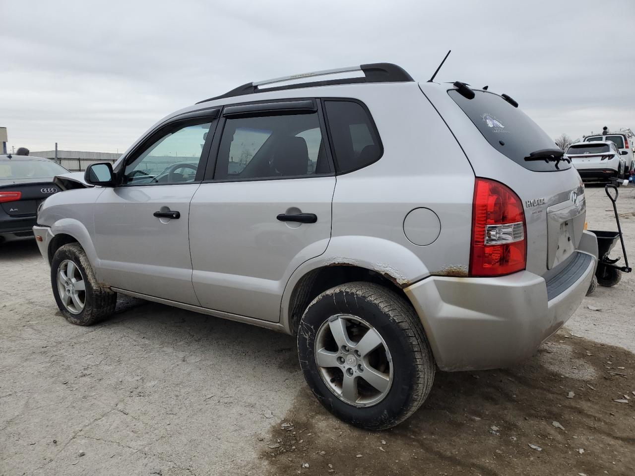 2005 Hyundai Tucson - Image 2