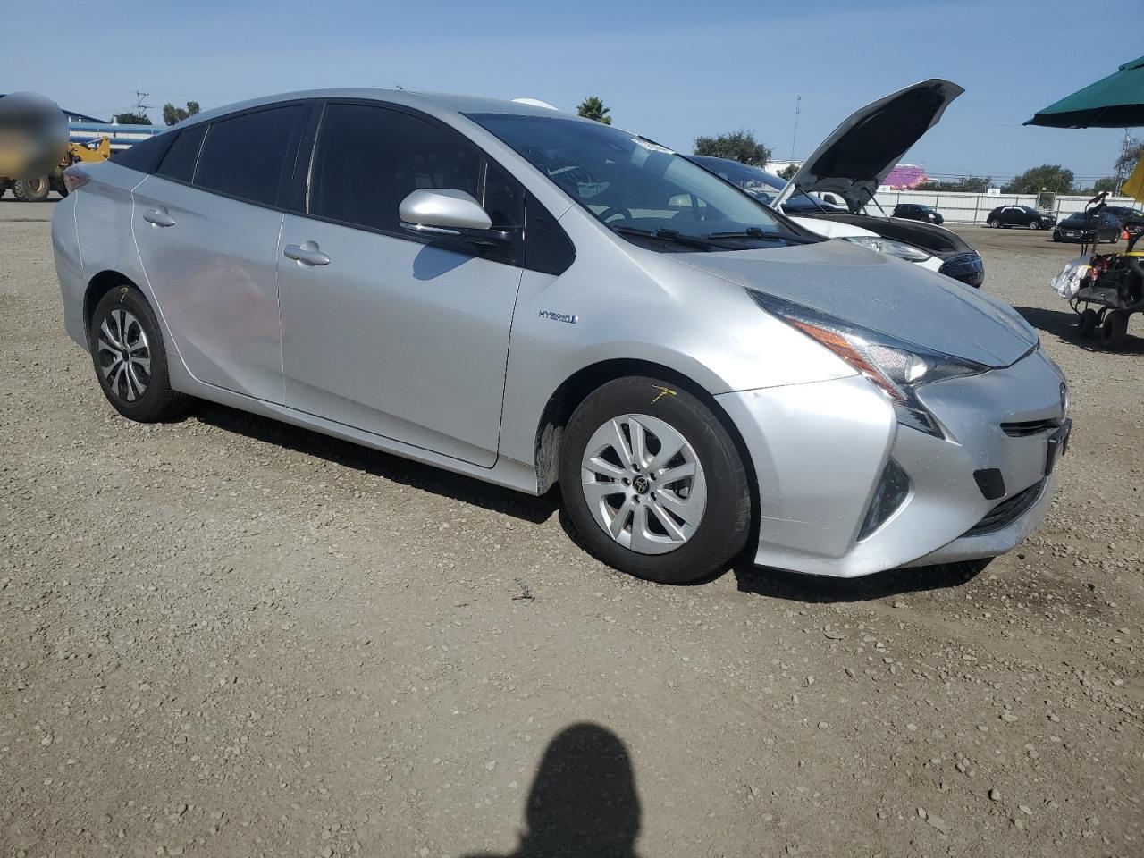 VIN JTDKARFU8H3035979 2017 TOYOTA PRIUS no.4