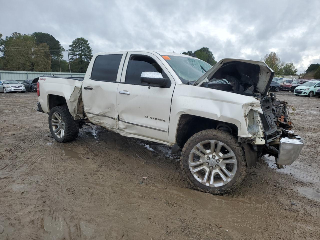 2014 Chevrolet Silverado - Image 4