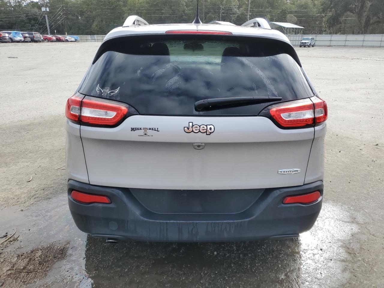 2018 Jeep Cherokee Latitude VIN: 1C4PJLCB2JD560879 Lot: 80644554