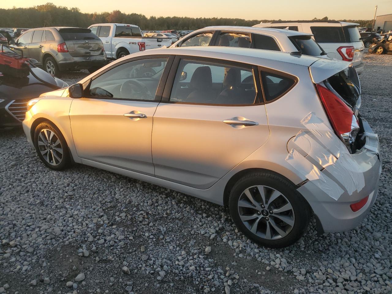 2015 Hyundai Accent - Image 2
