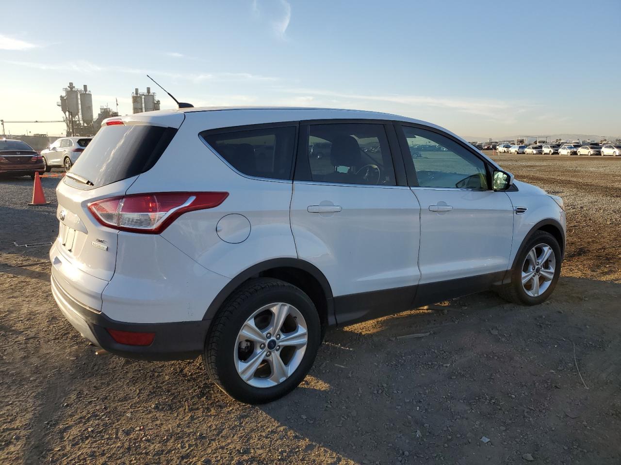 VIN 1FMCU0GX2FUB31531 2015 FORD ESCAPE no.3