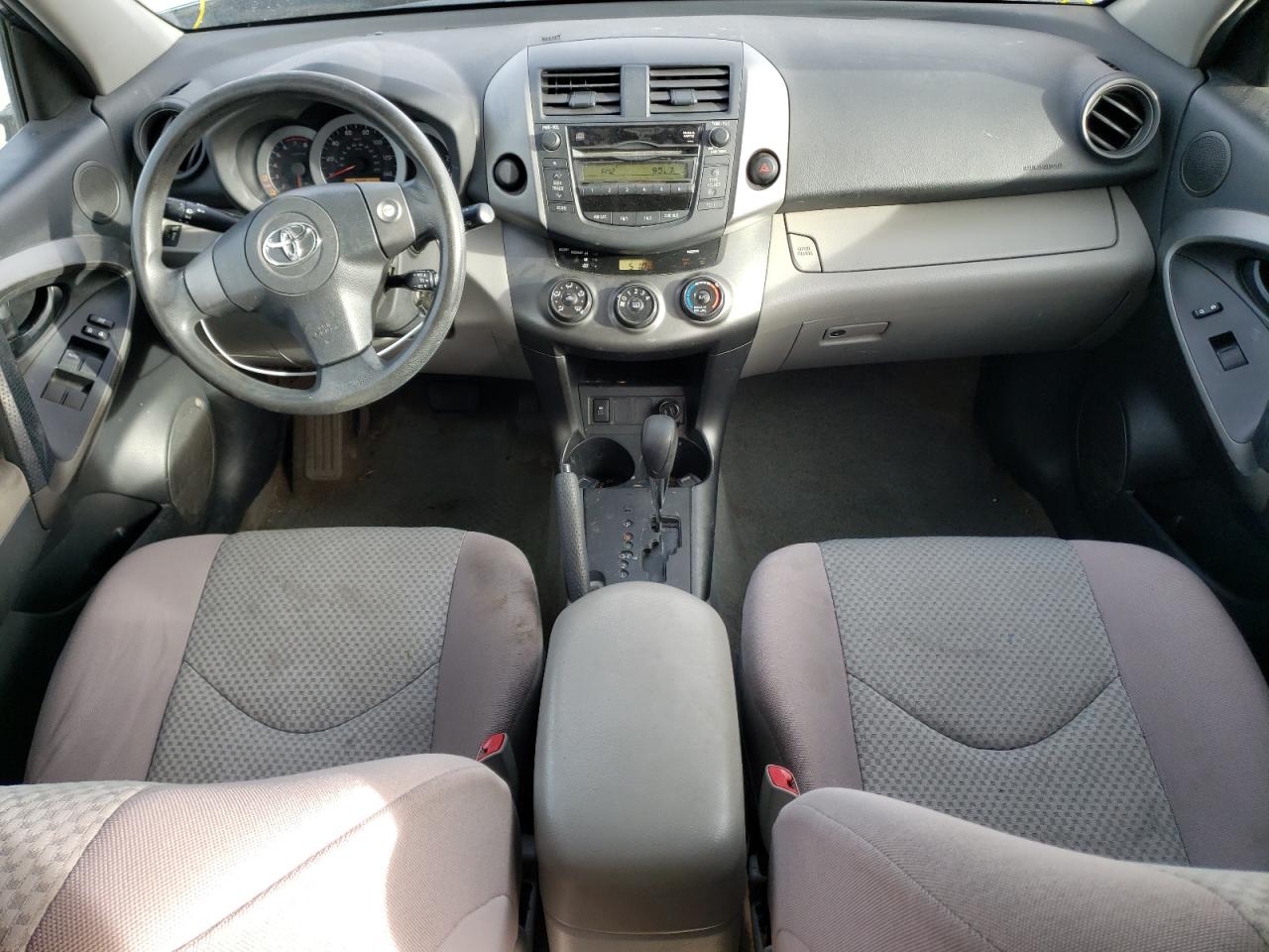 2010 Toyota RAV 4 - Image 8