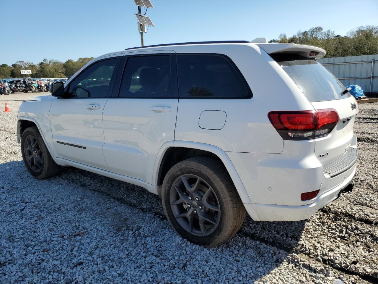 2021 Jeep Grand Cherokee - Image 2