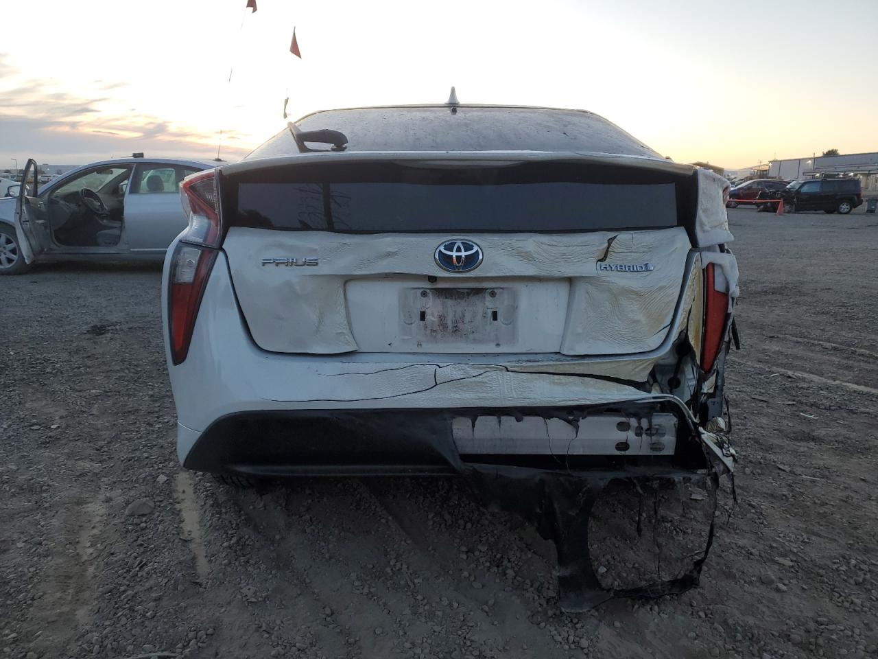 VIN JTDKBRFU5G3011201 2016 TOYOTA PRIUS no.6