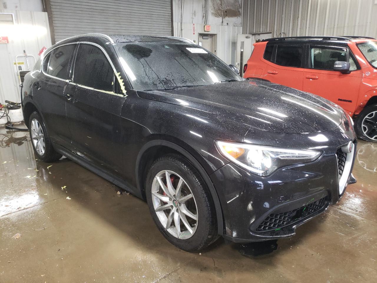 2018 Alfa Romeo Stelvio Ti VIN: ZASFAKBN9J7B62754 Lot: 80777114