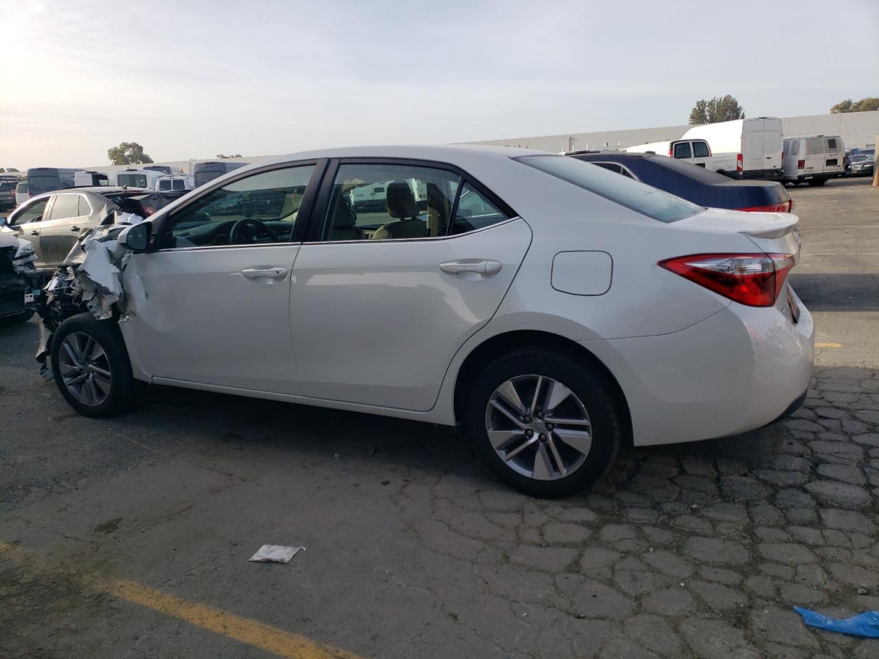 VIN 5YFBPRHEXGP555532 2016 TOYOTA COROLLA no.2