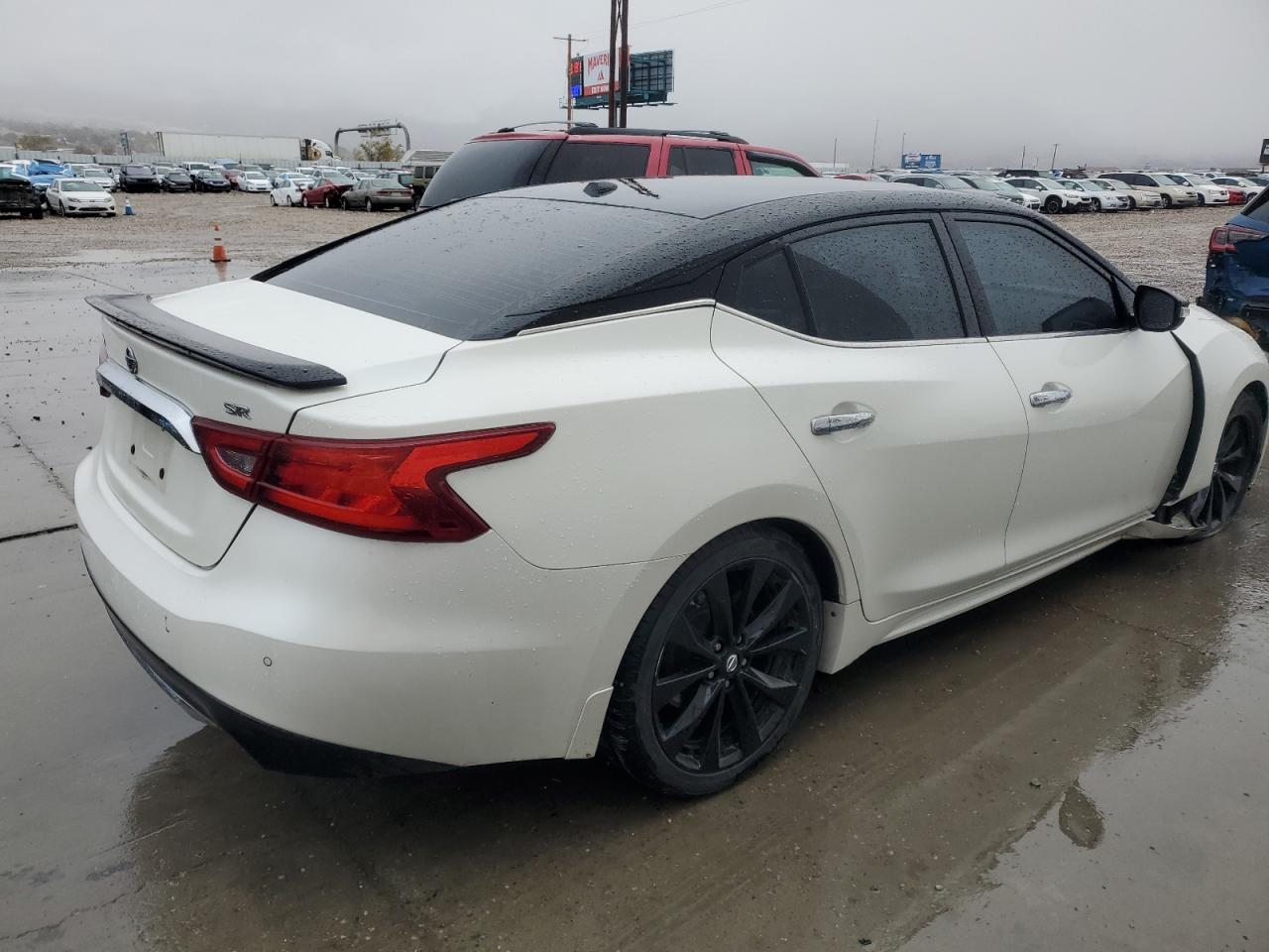 2017 Nissan Maxima - Image 3