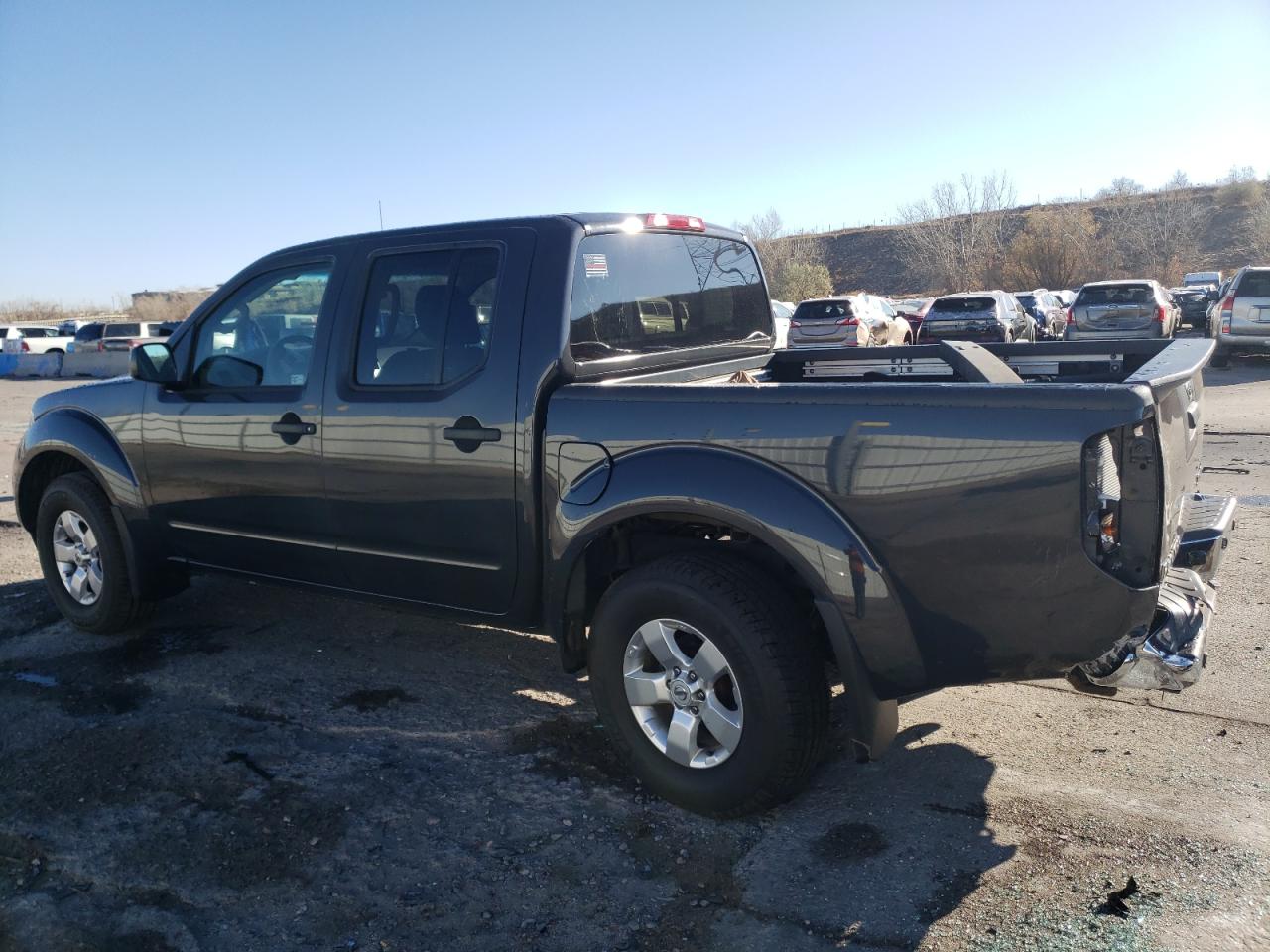 2013 Nissan Navara (Frontier) - Image 2