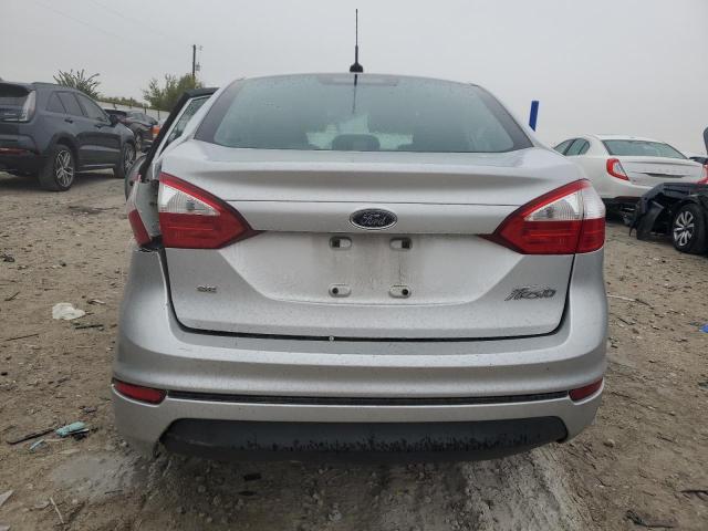  FORD FIESTA 2017 Серебристый